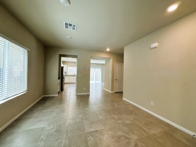 Building Photo - 8313 Palladium St