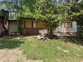 Building Photo - 1032 Stuart St