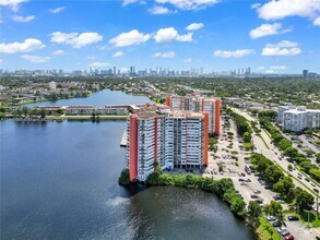 Building Photo - 1351 NE Miami Gardens Dr