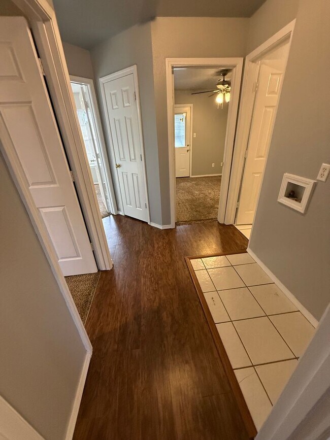 Building Photo - 3 Bed 1.5 Bath House Total Electric close to U of A Fort Smith