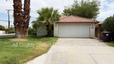 Building Photo - 52020 Avenida Mendoza