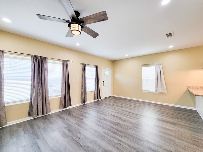 Building Photo - 16361 Eastchase St