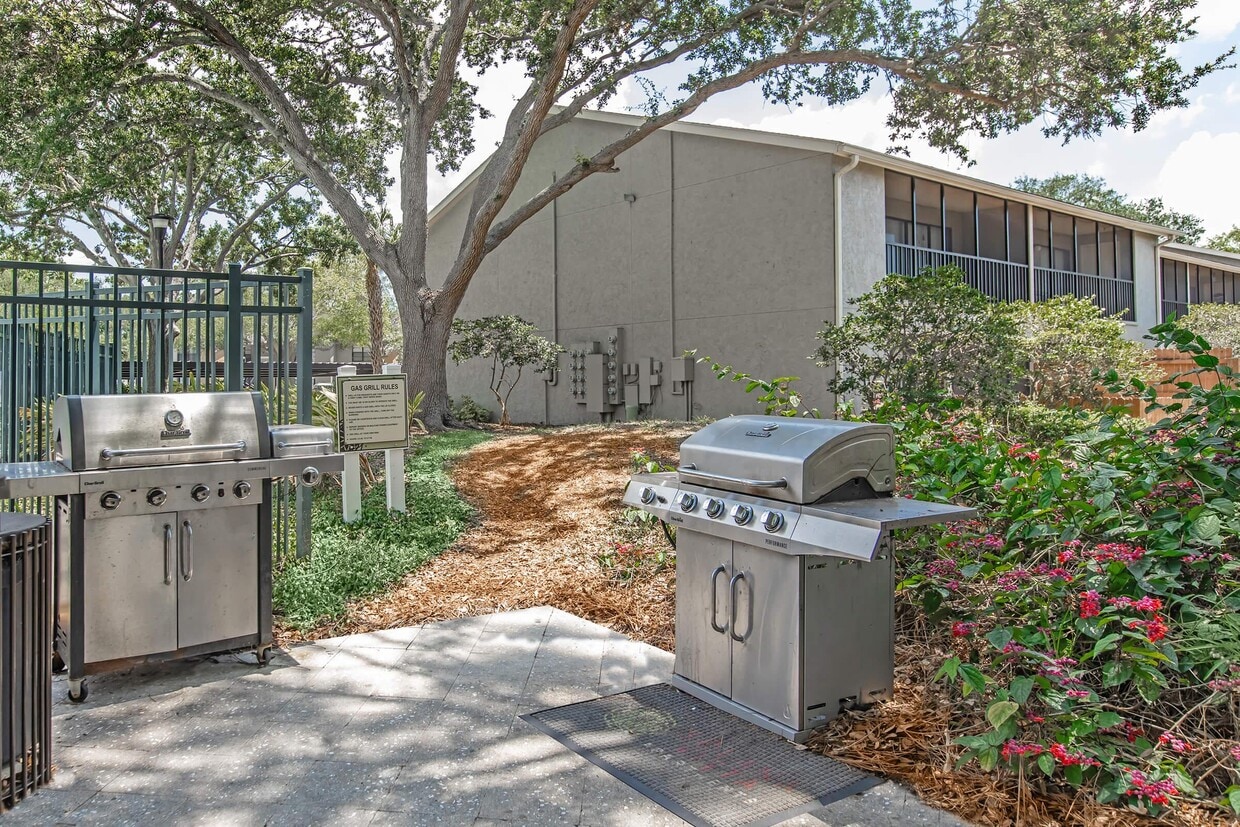 Solana Vista Apartments - 5801 Fishermans Dr Bradenton, FL 34209 |  Apartments.com