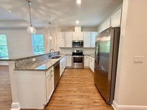 Building Photo - 963 Beau Ct