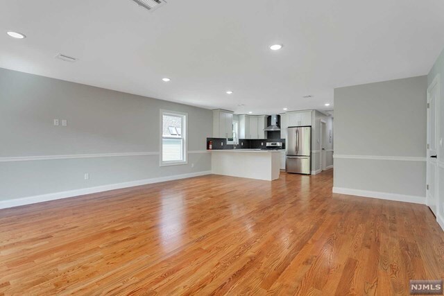 Building Photo - 25 Feronia Way