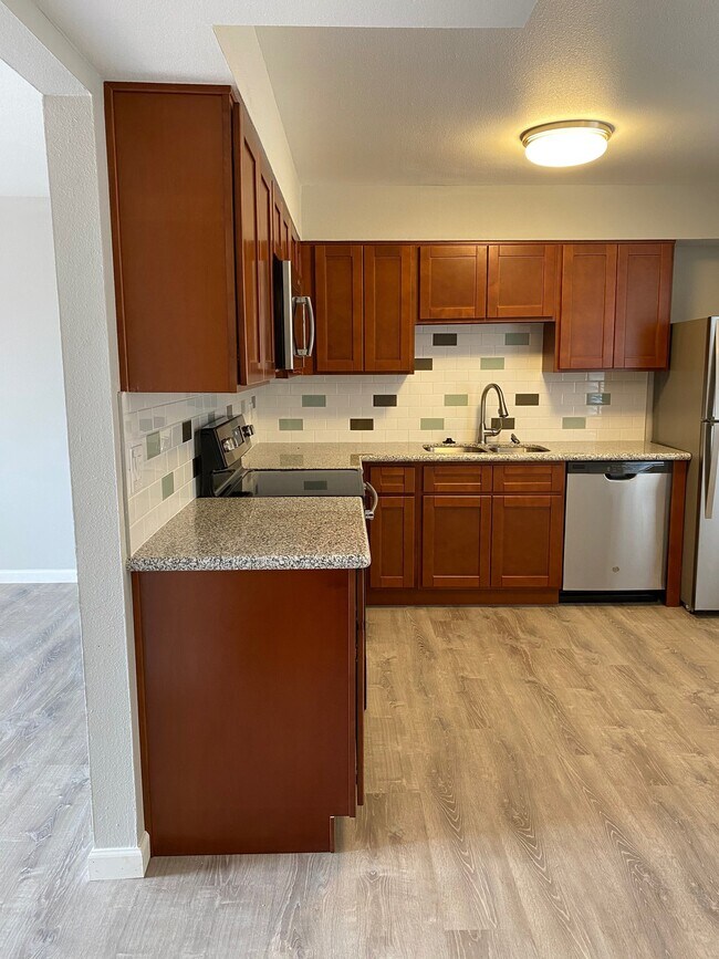 Building Photo - 3221 N 36th St