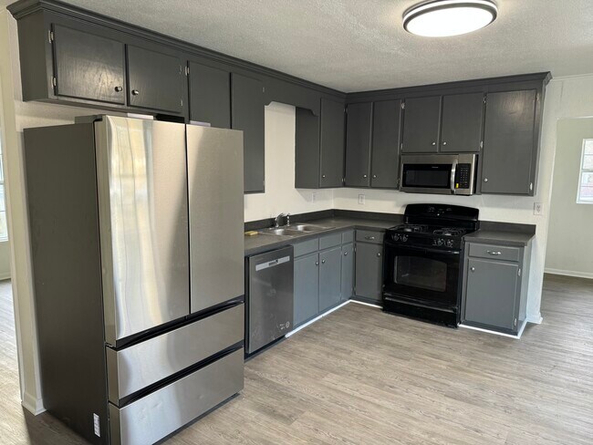 Foto del edificio - 722 W Spring St