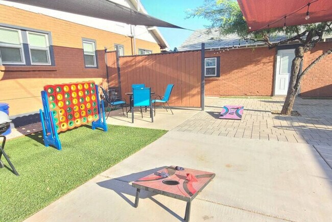 Foto del edificio - 13th Pl Left  Charming Apt |Downtown|Phoen...