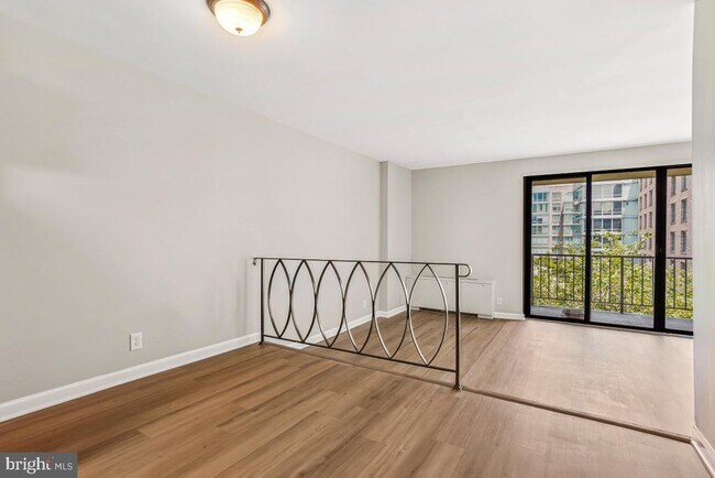 Foto del edificio - 2201 L St NW