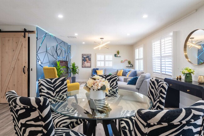 Building Photo - 3502 E Crocus Dr