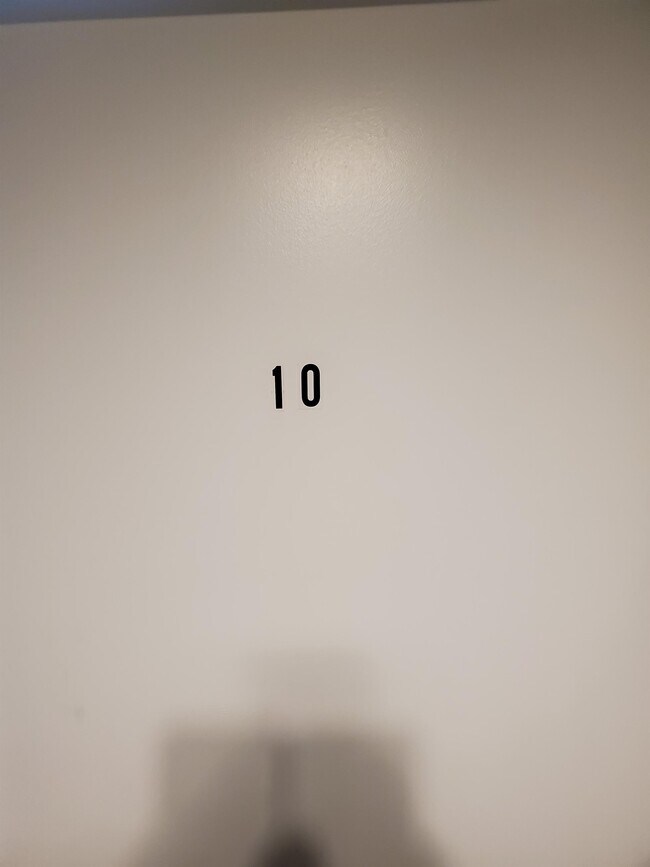 Building Photo - 107 S Church St