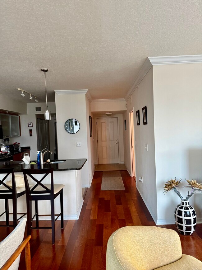 Foto del edificio - 600 S Dixie Hwy