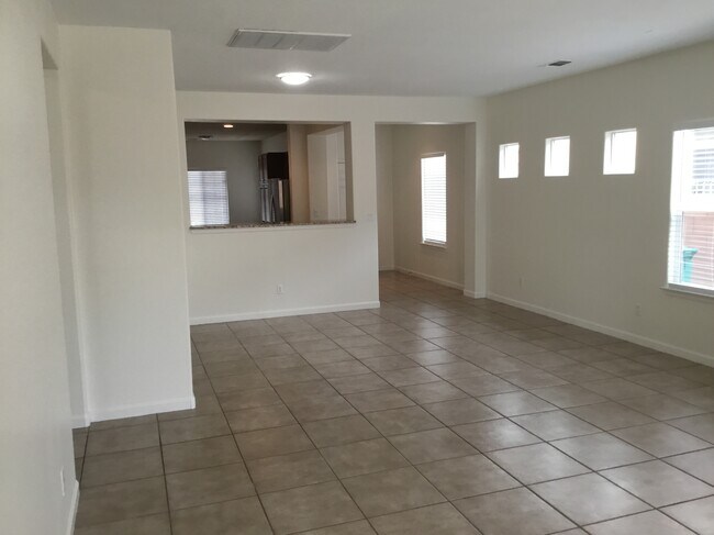 Building Photo - 4007 Piedras Pase Road NE