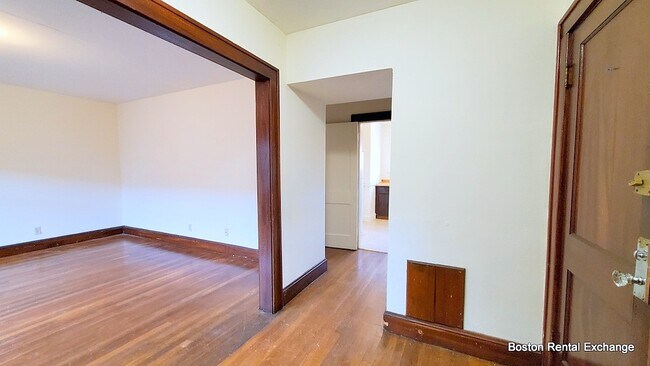 Building Photo - 22 W Wyoming Ave