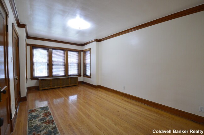 Building Photo - 3434 N Hamlin Ave