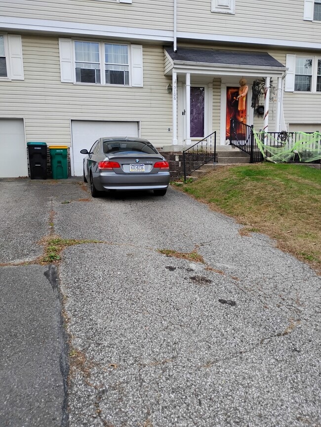 Photo - 5106 Empire Dr Townhome