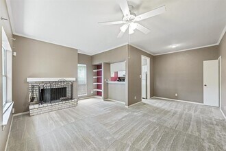 Building Photo - 726 Bering Dr