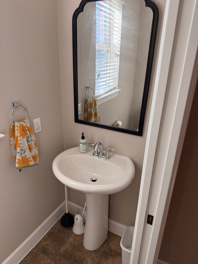 Foto del edificio - 4501 Ari Ct