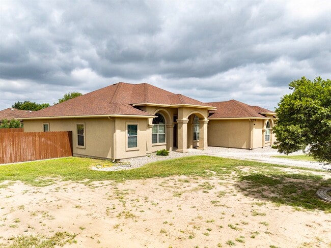 Building Photo - 504 Boulder Ridge Dr