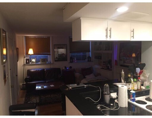 Building Photo - 64 W Cedar St