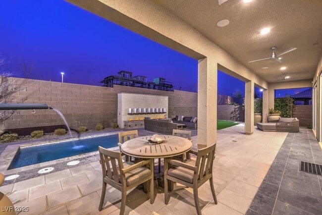 Building Photo - 2542 Strathmill Ave