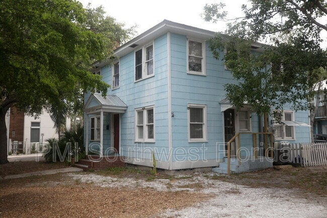 Building Photo - 303 Ohio Pl