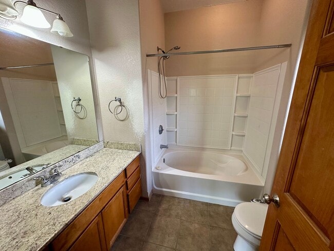 Building Photo - 4 Bedroom Single Family with movie theater...