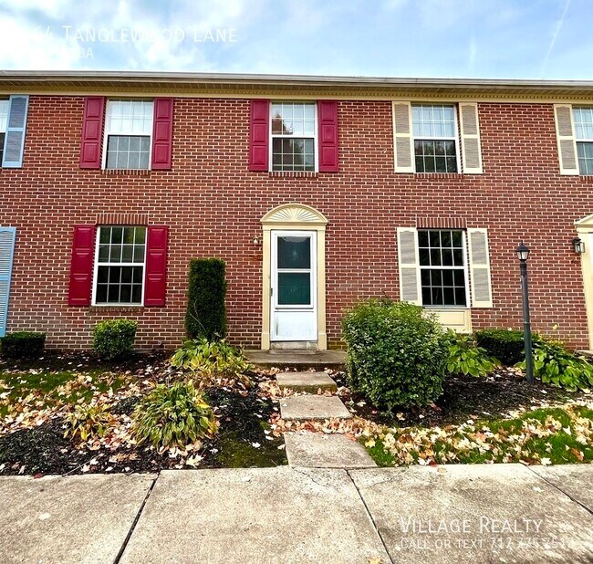 Building Photo - 464 Tanglewood Ln