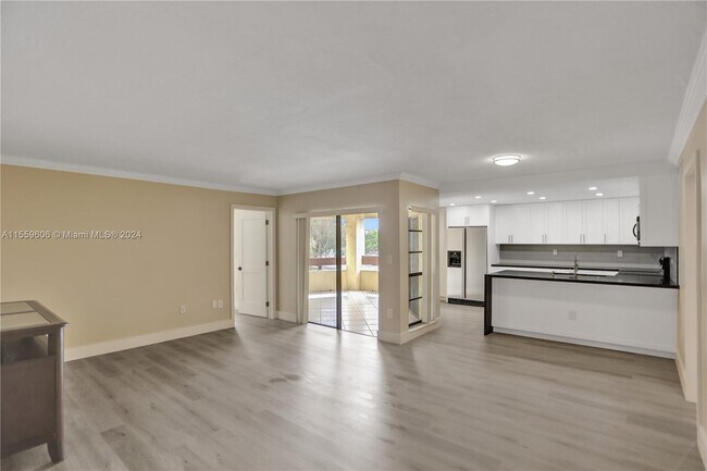 Foto del edificio - 8860 SW 123rd Ct