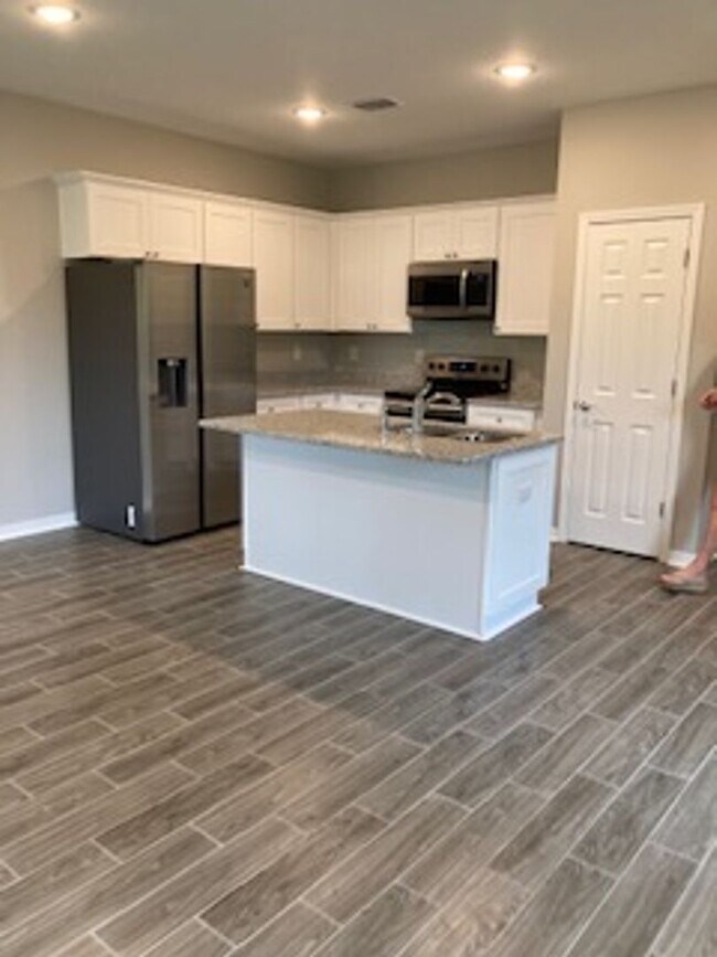 Building Photo - Brand New Construction- 3 Bedroom 2.5 bath...