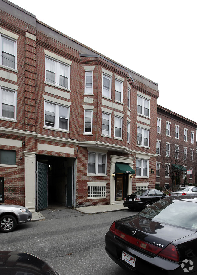 Building Photo - Barrows Place