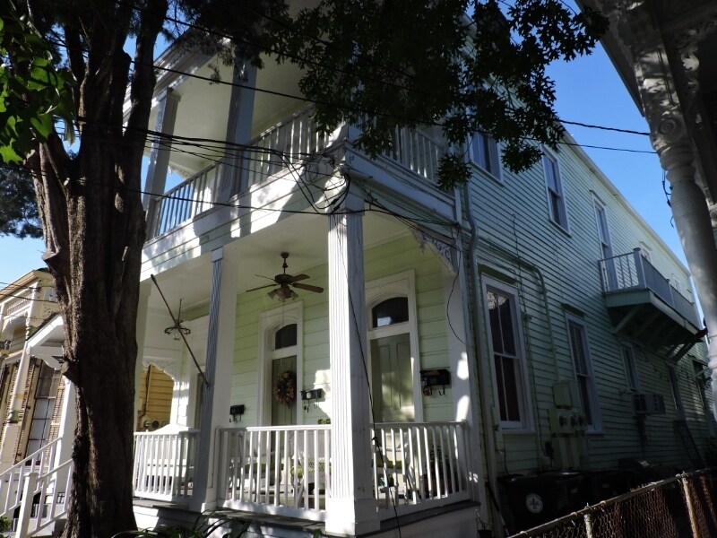 Primary Photo - 232 Bermuda St