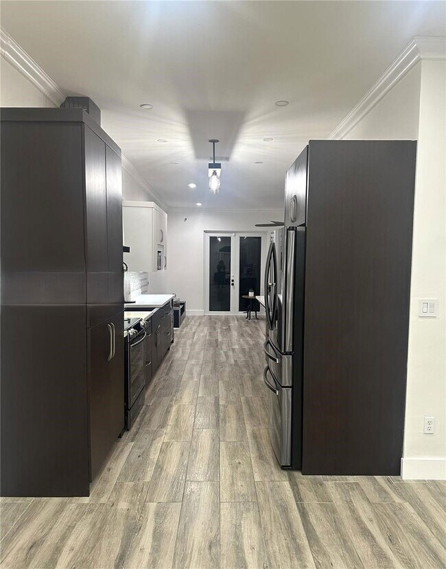 Foto del edificio - Southwest 3rd Street, Miami, FL 33184 - 4 BR 3 BA single-family home