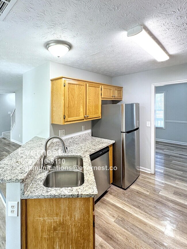 Foto del edificio - 1605 Brook Ln