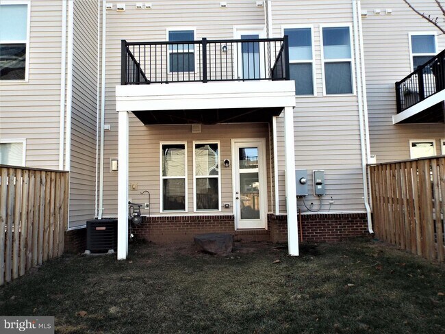 Foto del edificio - 23520 Adagio Terrace