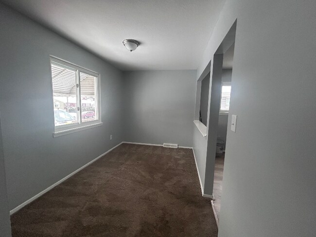 Foto del edificio - 4655 E 175th St