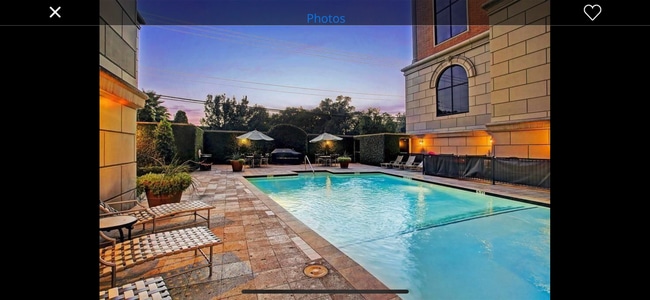 Pool area - 1025 S Shepherd Dr