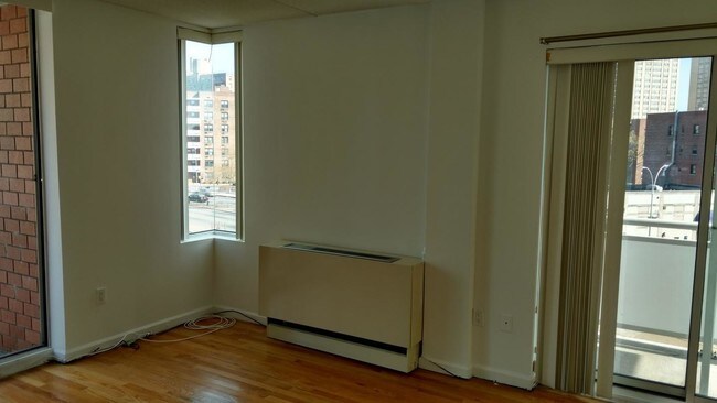 Building Photo - 10202 Queens Blvd