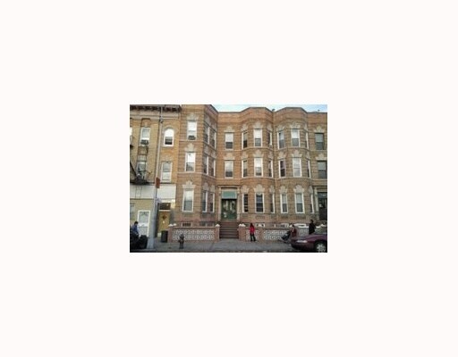 Primary Photo - 1865 Cropsey Ave