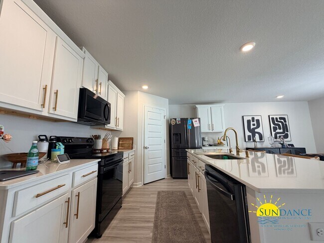 Foto del edificio - Spacious 4BR Patriot Ridge Home with Community Perks!