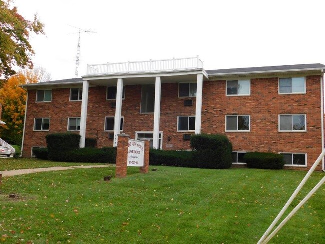 Foto del edificio - 4425 South Hull Road