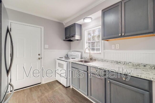 Foto del edificio - 1772 Corley St