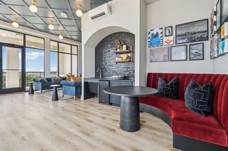 Building Photo - 405 N Ewing Ave