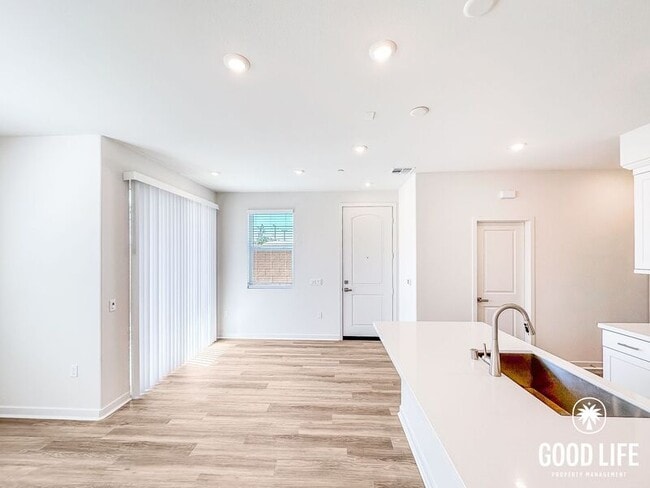 Building Photo - 6050 Angela Ct