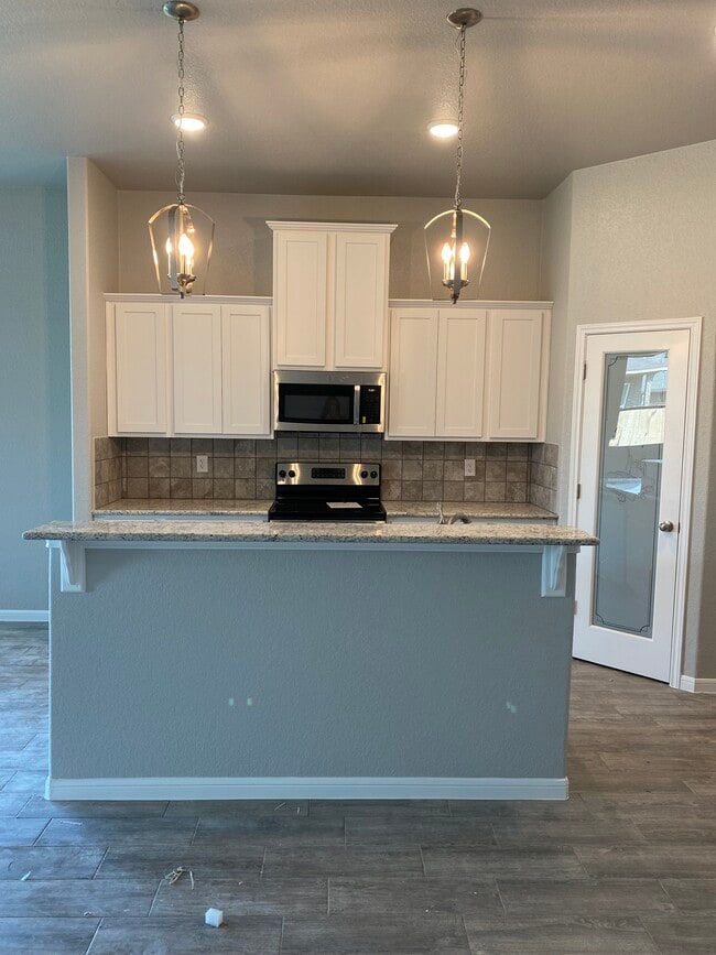 Building Photo - 811 Marlow Cv