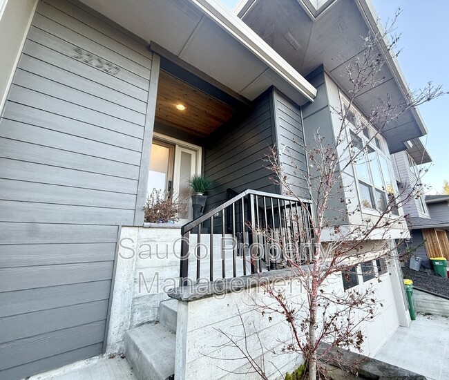 Building Photo - 52327 Ashley Ct