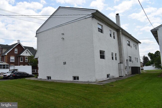 Foto del edificio - 702 Kenilworth Ave