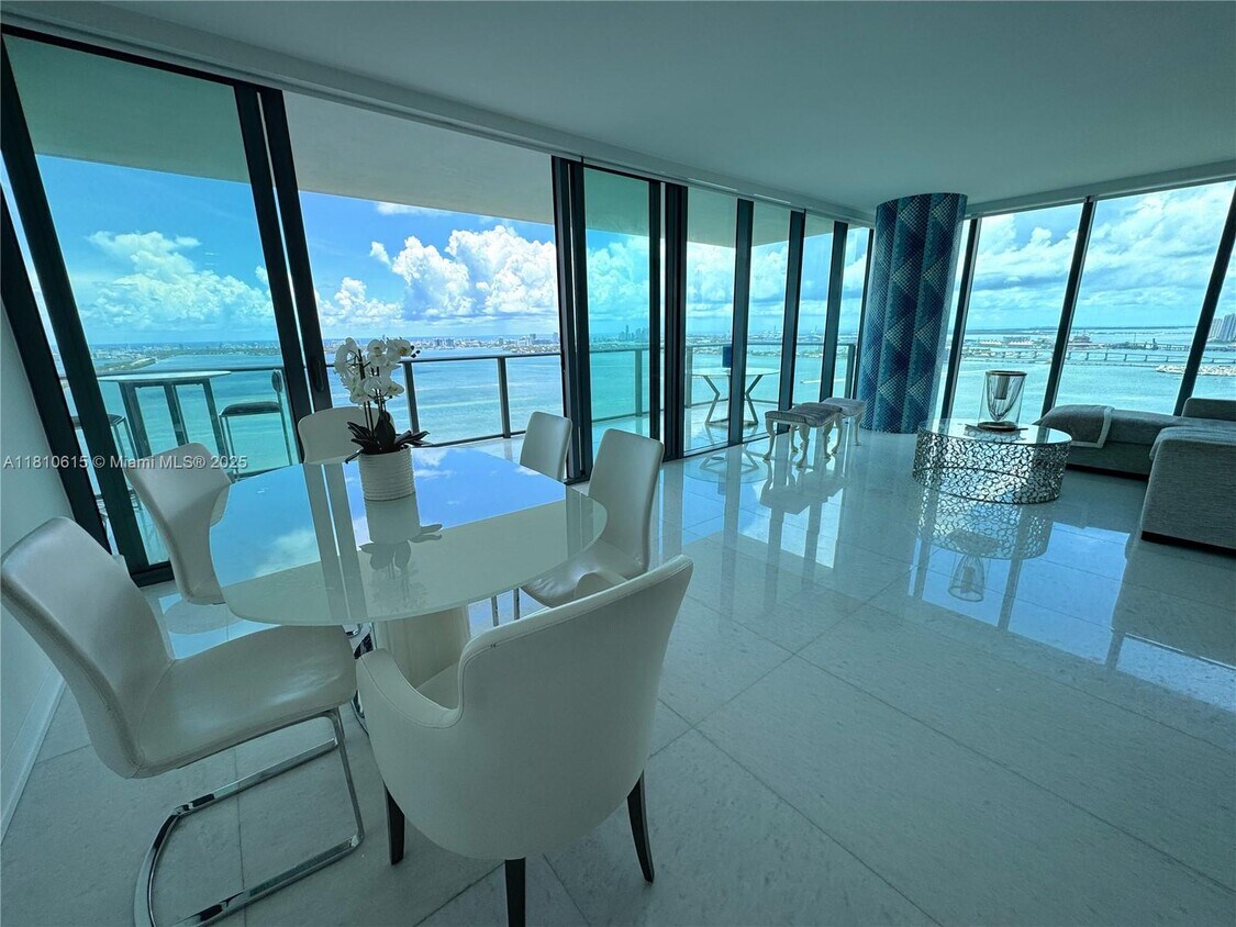 Foto principal - 495 Brickell Ave