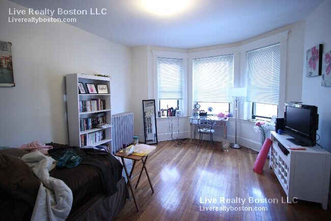 Building Photo - 1258 Commonwealth Avenue