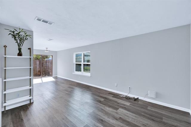 Foto del edificio - 610 Ridgeline Dr